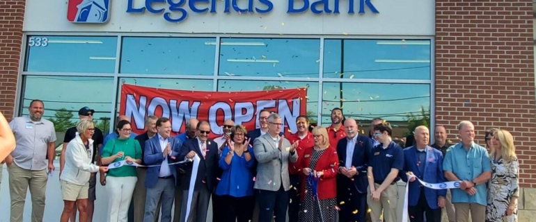 Ashland City Legends Bank Ribbon Cutting